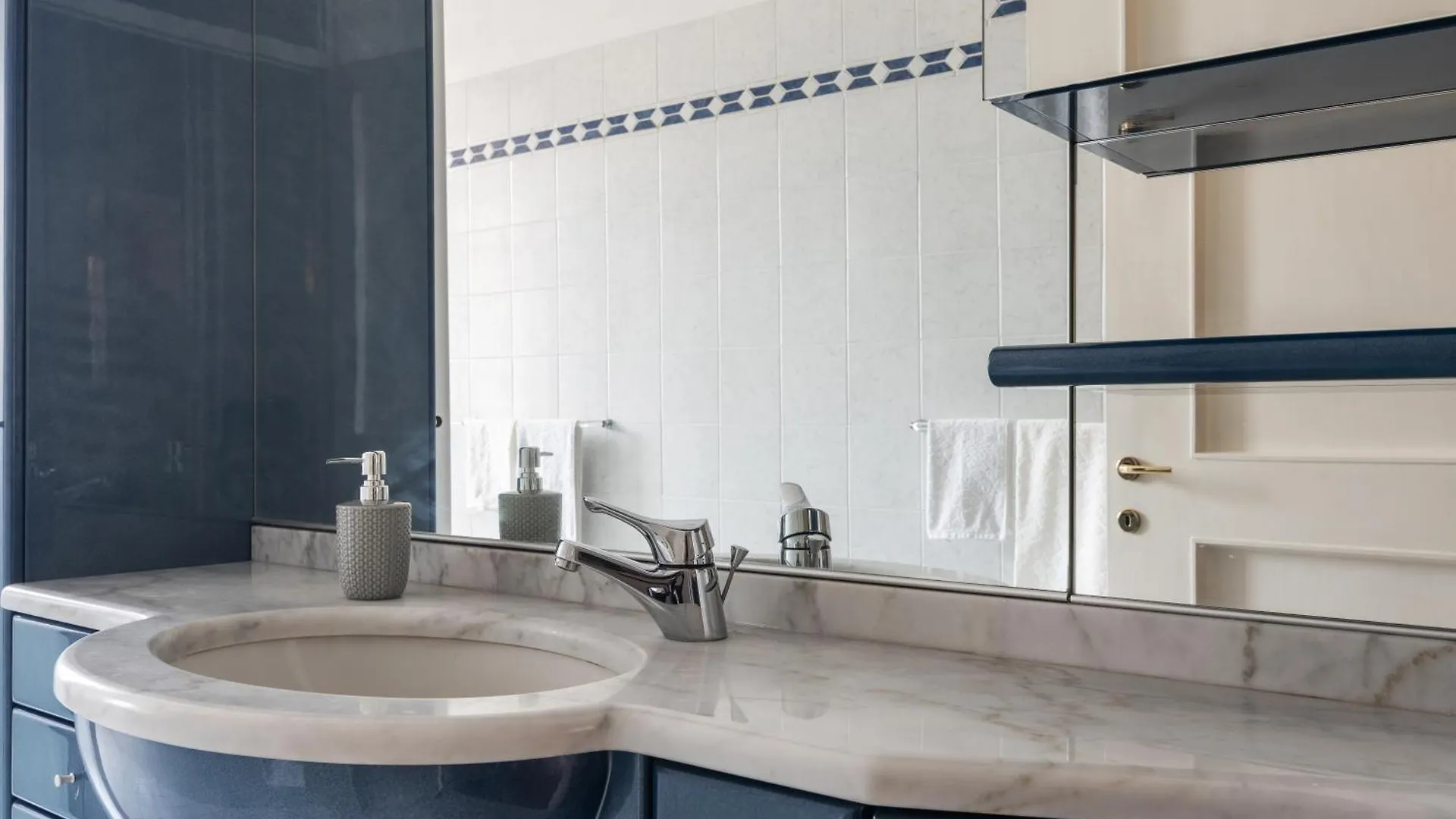 Il Bilocale Con Terrazzo Dei Marchesi Apartment Milan 0*,